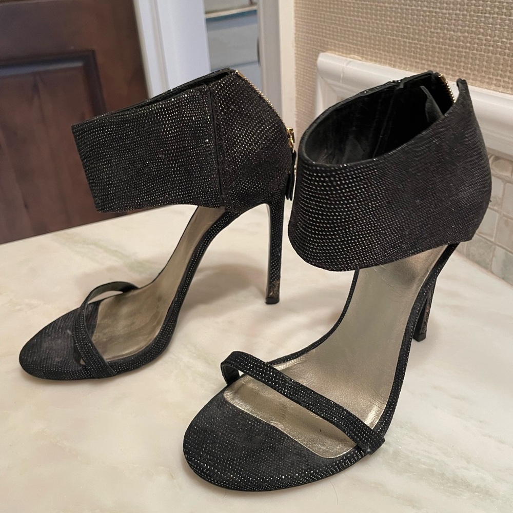 Stuart Weitzman, Black metallic heels
